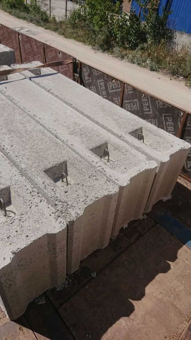 Садові стовпчики (Топорівці)