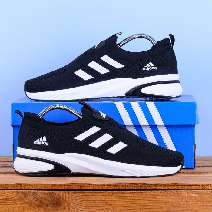(2353) Акція! Легкі кросівки тапочки Adidas повномірні чорні біла підошва (42-46) адідас