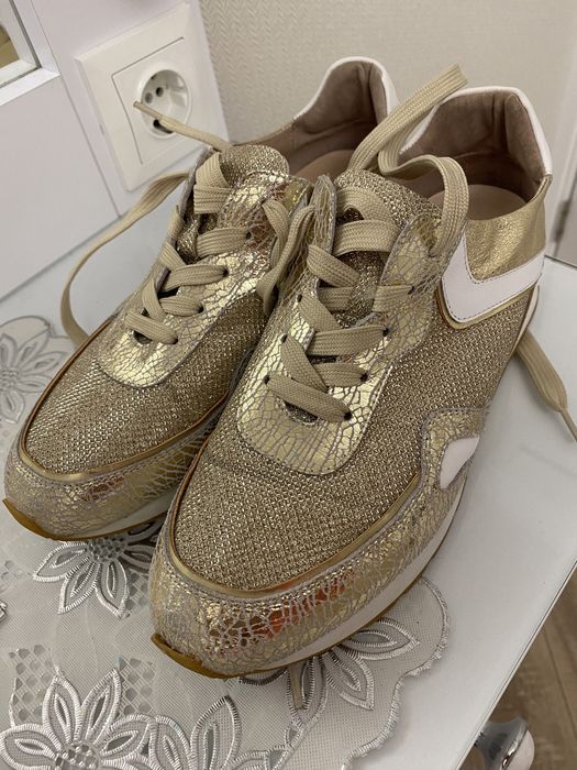 Кроссовки Vito Rossi 38 р