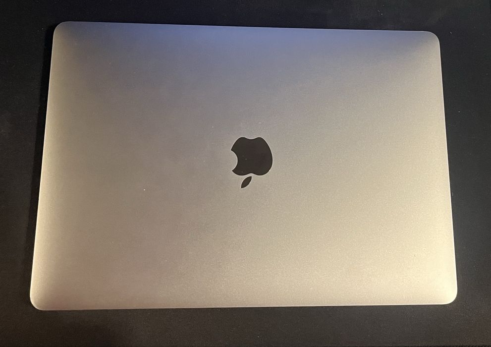 Macbook Pro M1  ( Só funciona como desktop )
