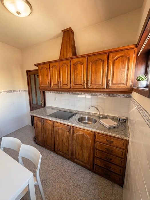 Quarto com WC Privativo - Av. Fernao Magalhaes
