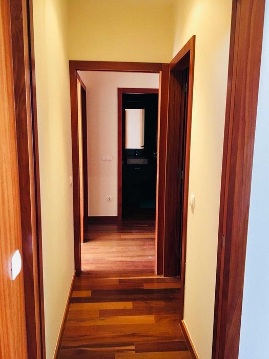 Arrendamento de apartamento T2 na Avenida Forte do Cão