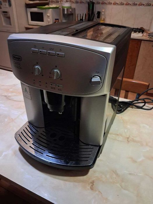 Кавомашина DeLonghi Caffe Venezia ESAM 2200 S