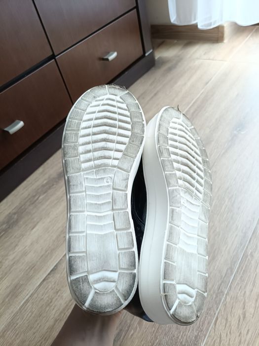 Caprice buty sportowe Oksford brogsy lakierowany granat rozm 37