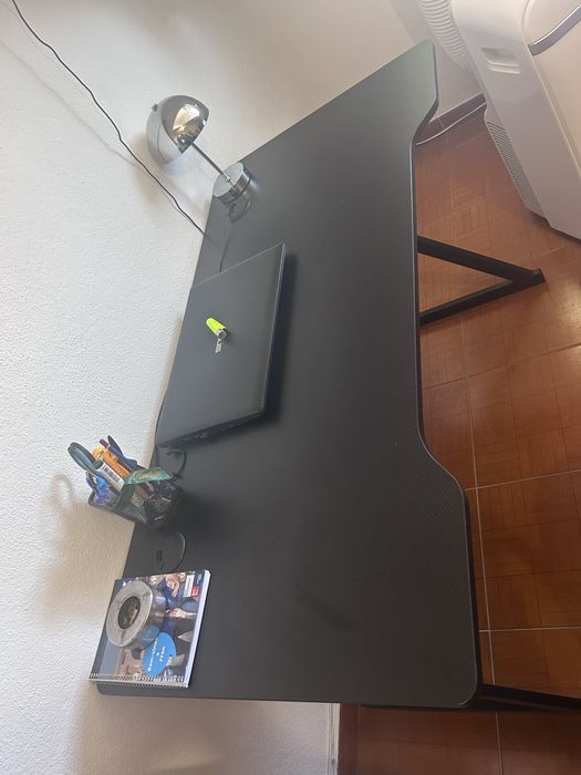 Mesa e Cadeira Gammer