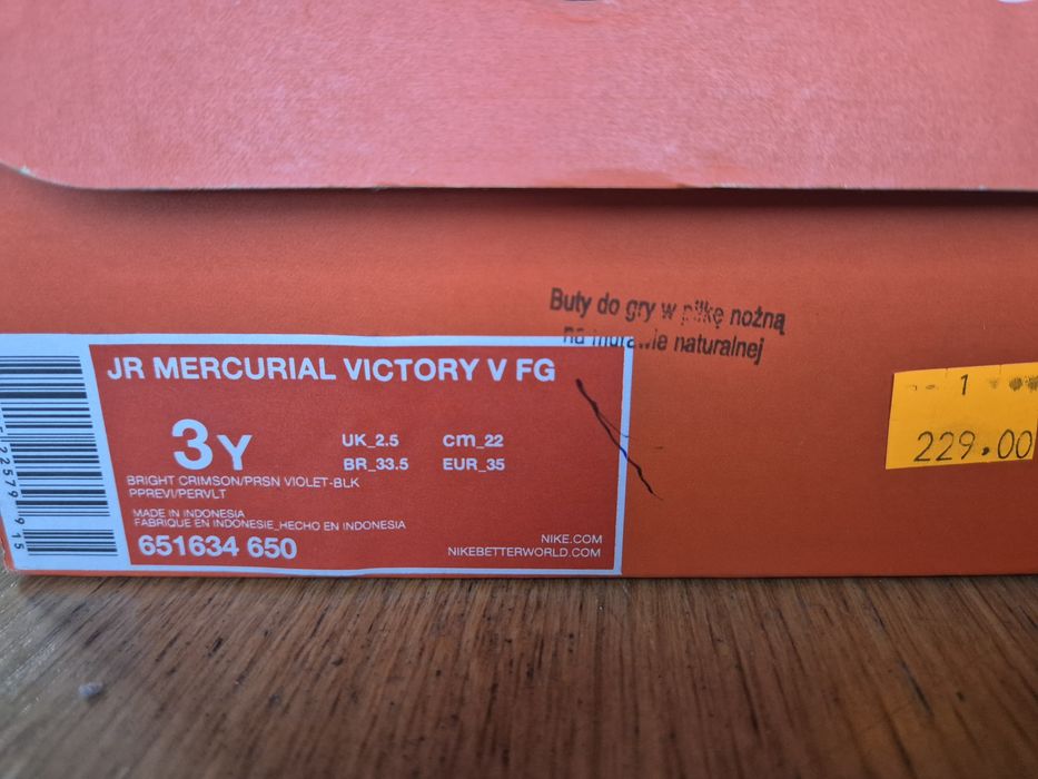 Nike Mercurial r. 35 dlugośc 22 cm turfy