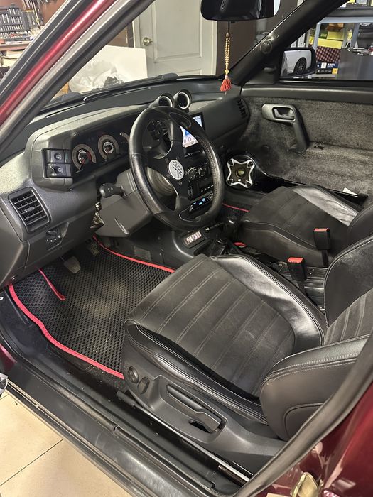 Автомобіль в гарному стані , повна шумоізоляція , авто запуск, зимова гума R14