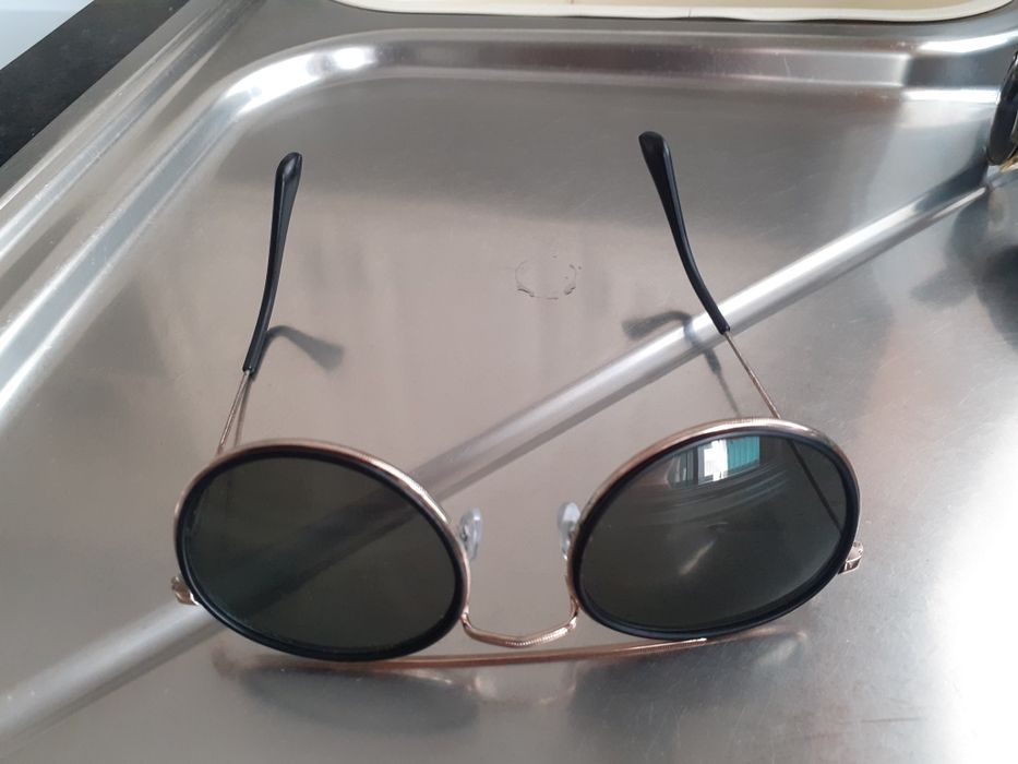 Óculos de sol Ray ban.