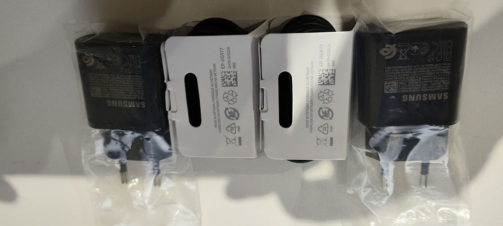 2 ładowarki do telefonów Samsung, szybkie, kable 1m