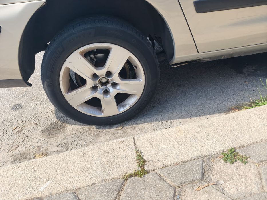 Volkswagen Sharan 1.9 TDI 115 cv – 2001