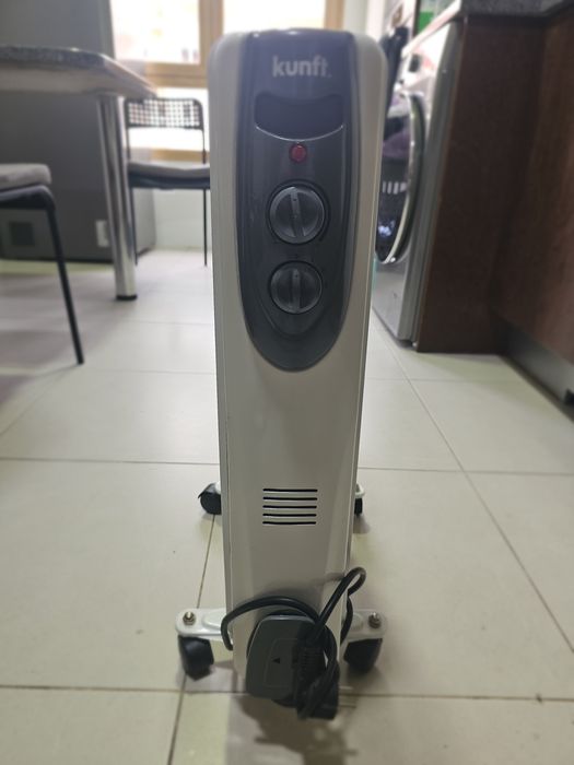 Radiador a Óleo Kunft (2500W) – Branco – Bom Estado