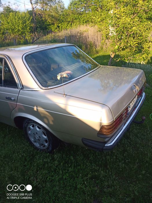 Продам Мерседес W123
