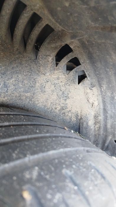 Cava roda trás esquerda RENAULT Twingo III (BCM_)