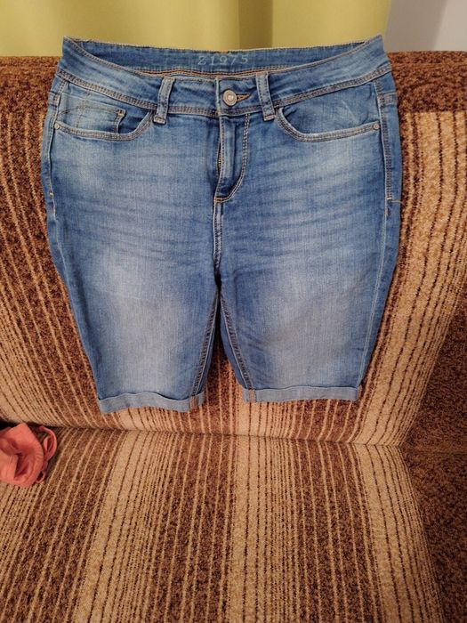 Spodnie jeansowe rybaczki 36