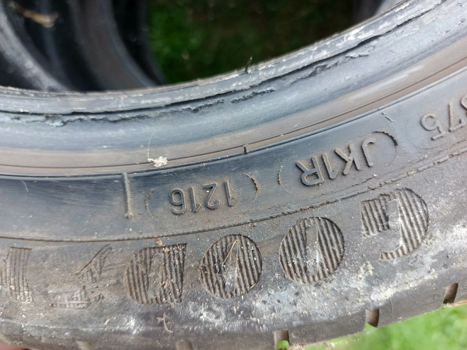 Opony 16, 215/45