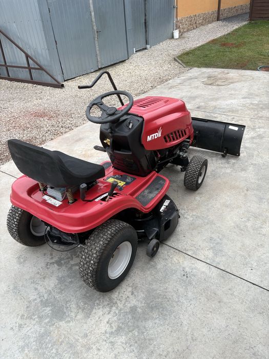 Traktorek kosiarka MTD RF 125 Hydro z plugiem