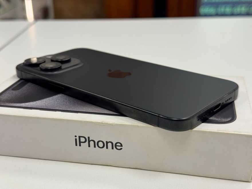 Apple iPhone 15 Pro Max 512GB BAT.90% BLACK FASON STRUGA 7