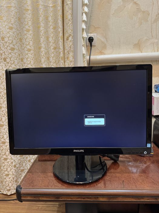 Монітор Philips монитор