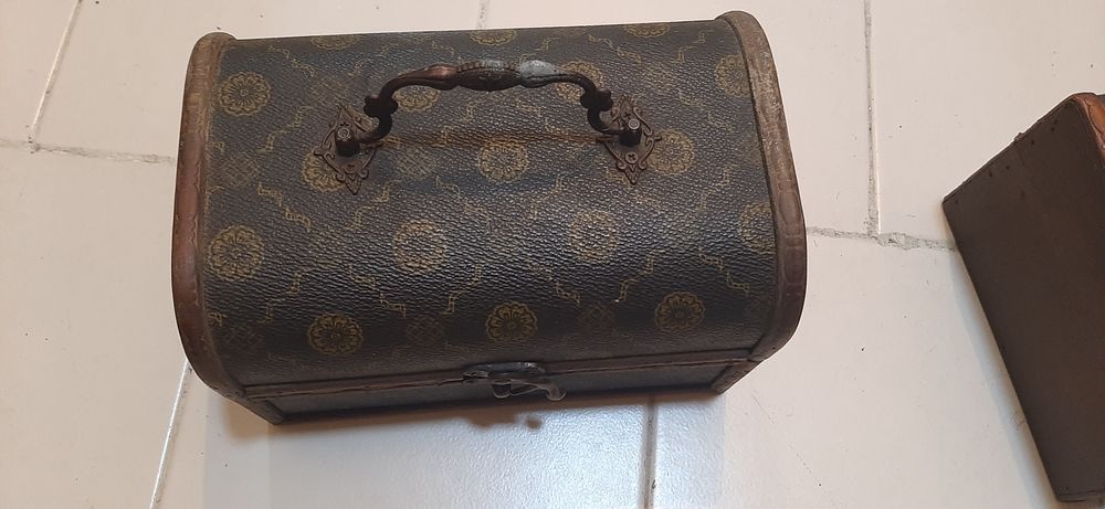 Caixa em madeira rústicas