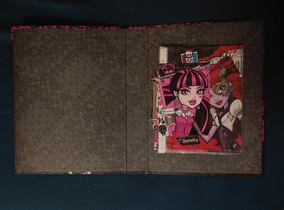 NOWY zestaw karteczek do segregatora Monster High i inne,Nowy segregat