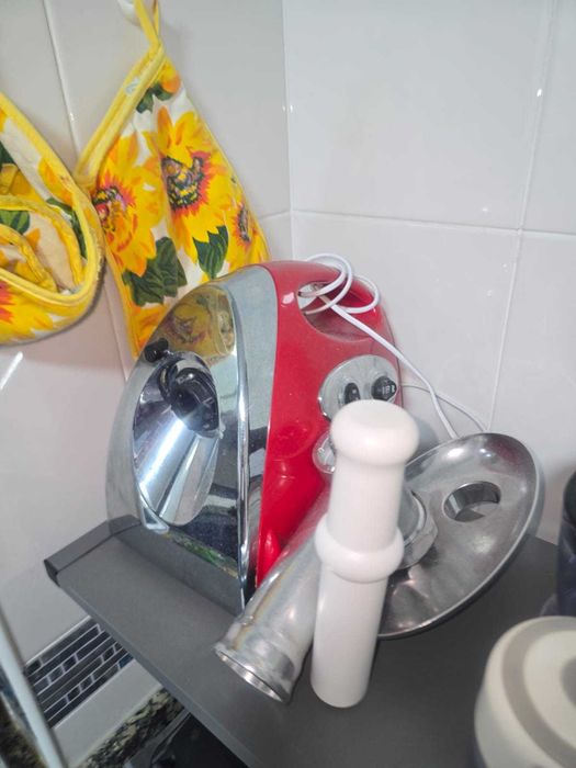 Moedor de Carne Elétrico Potente Vermelho