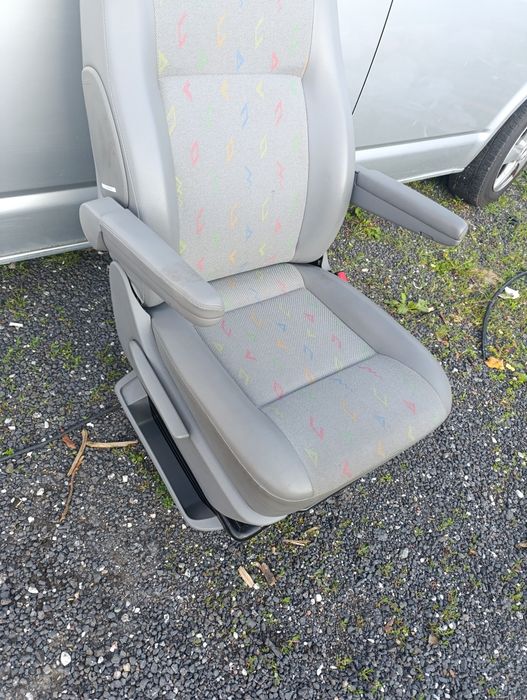 Fotel pasażera prawy VW t5 t5 lift airbag jak nowy