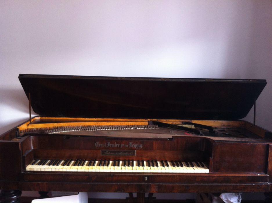 Piano Classico, antigo.