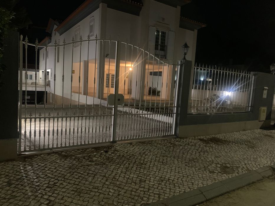 Moradia verdizela como nova AUTORIZAÇÃO PARA LAR de IDOSOS e hotel