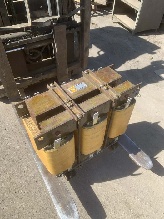 Transformator trzy fazowy