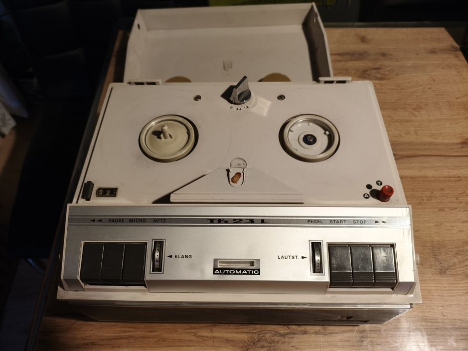 Magnetofon szpulowy GRUNDIG TK-23L- DE LUXE