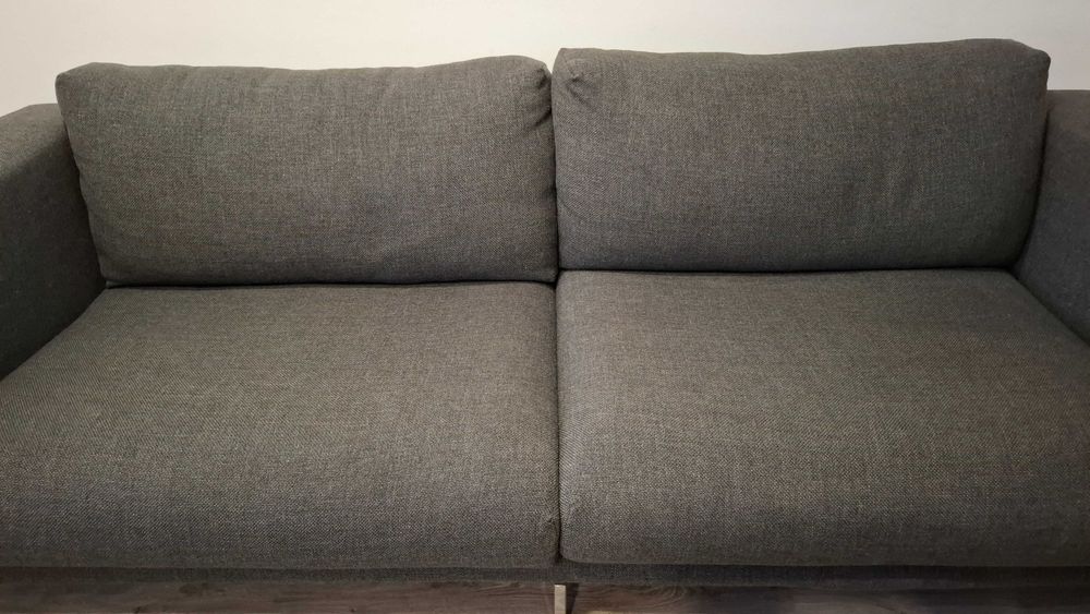 Sofá cinzento IKEA