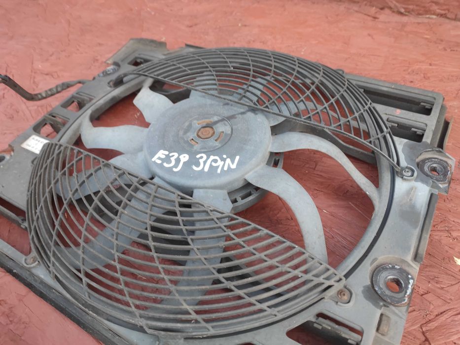 BMW E39 / E38 Oryginalny wentylator chłodnicy klimatyzacji 3 PINY OEM