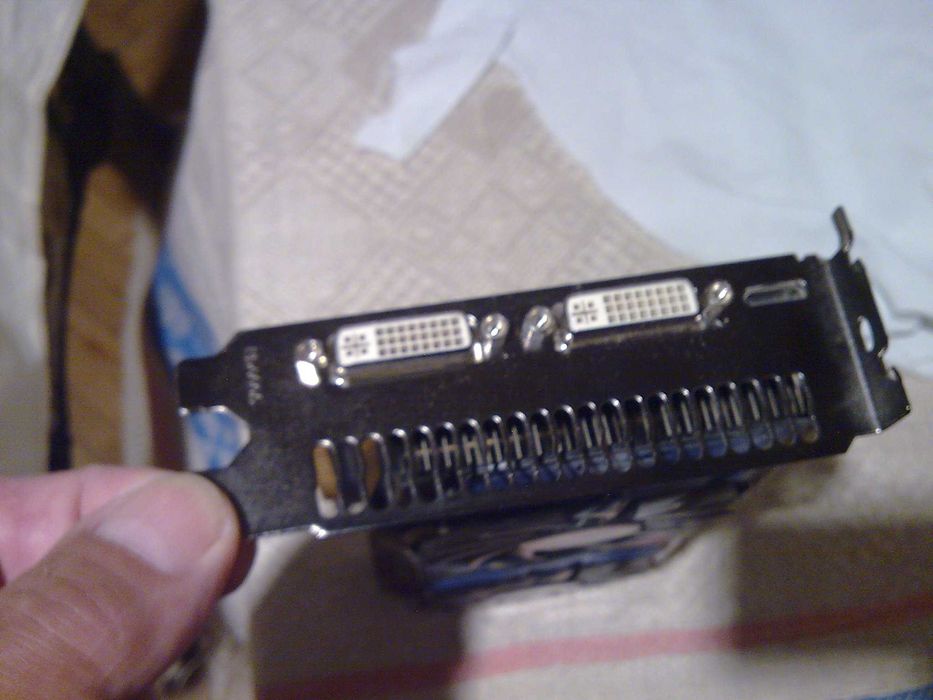 Видеокарта  GUGABYTE GV-N450OC-1GI