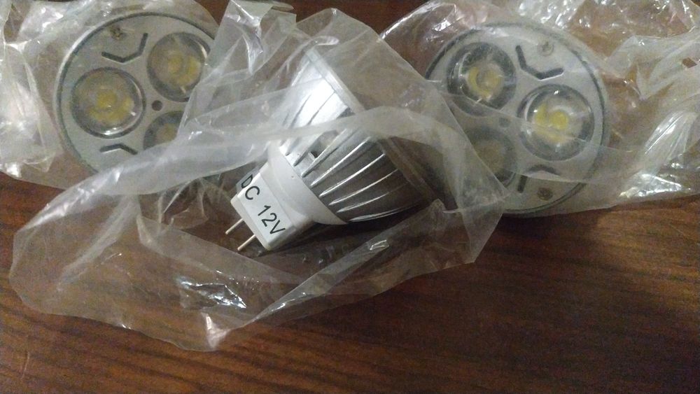Lâmpada LED MR16 12v 9w [NOVO]