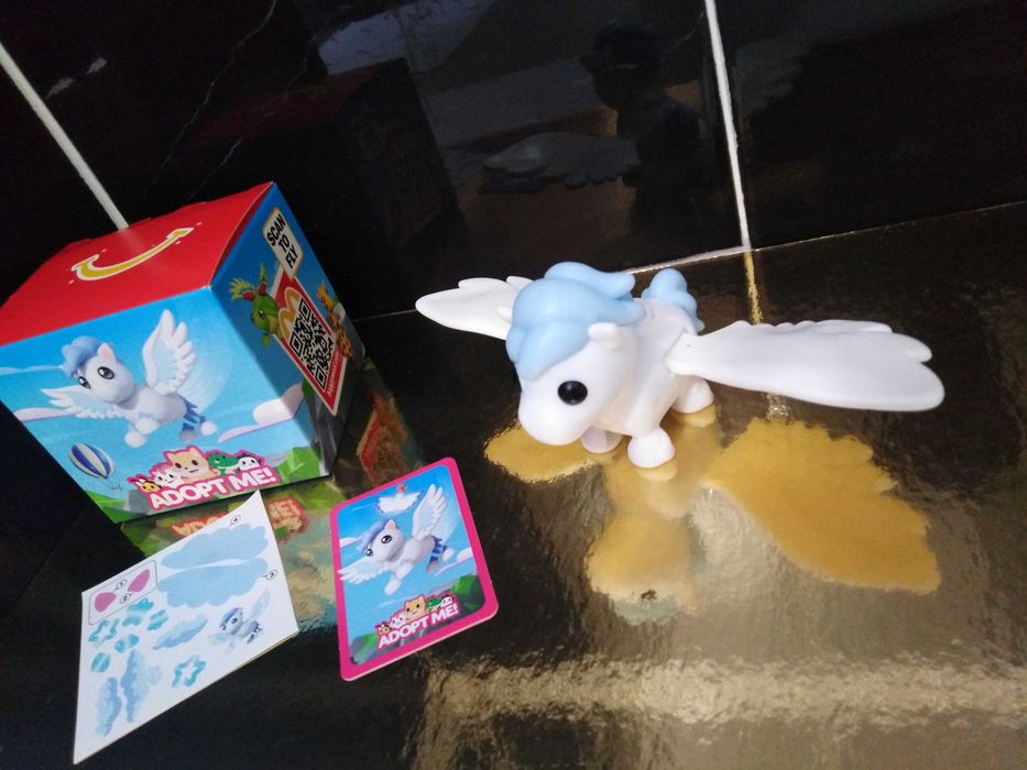 Personagem do jogo Adopt Me Flying Winged Horse - Roblox - McDonalds
