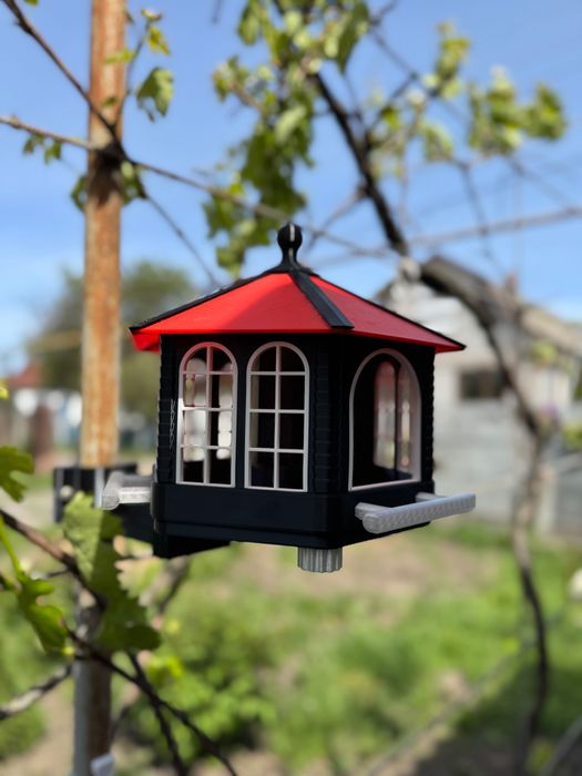 Годівничка для птахів