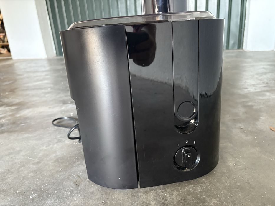 Máquina de fazer sumos da Braun