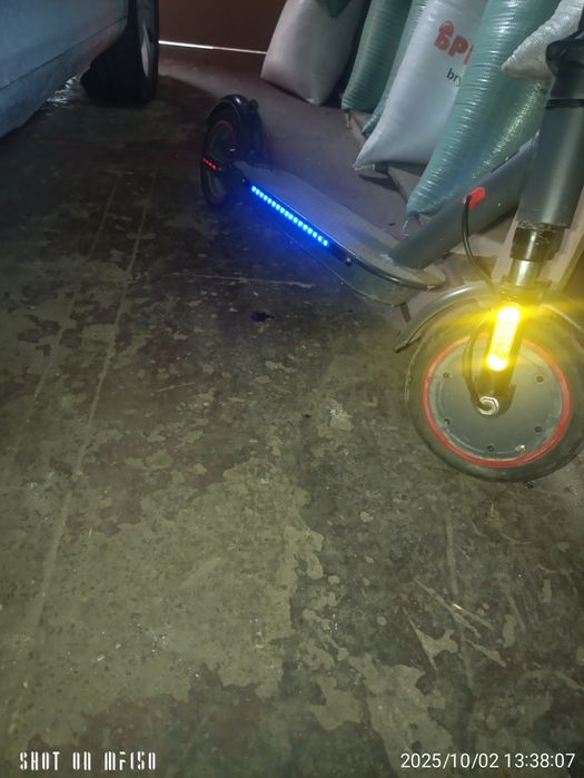 ЕлектросамокатKugoM365Promax