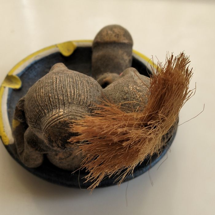 Estatueta  africana em loica ou bárro