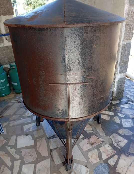 Forno de barro lenha portátil