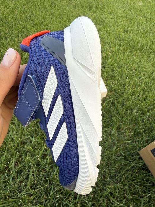 Кросівки Adidas 23,5 розмір 15 см устілка Стан нових