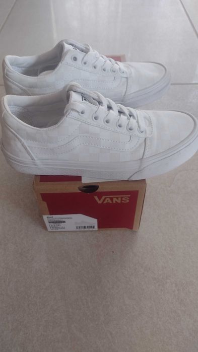 Buty damskie Vans Ward roz 36.5 Białe