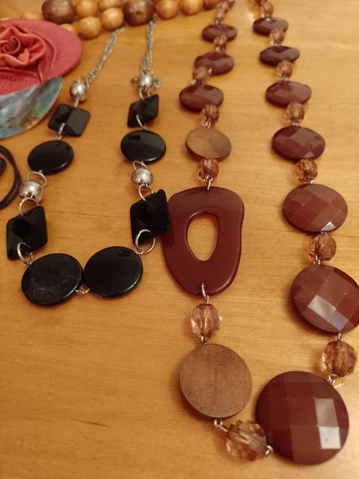 Korale,naszyjniki z PRL.