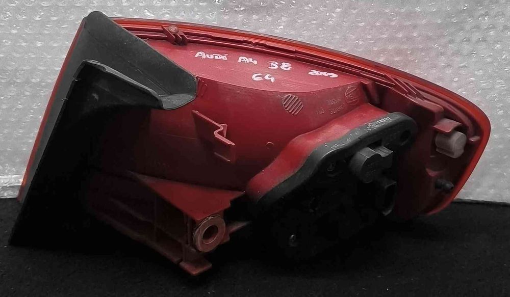 Farolim Esquerdo 8K5945095D - AUDI A4 B8