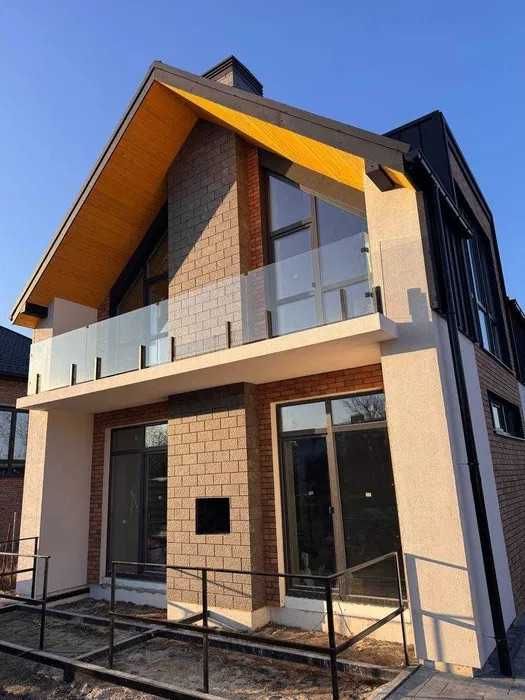 Продаж неймовірного 2 поверхового будинку по вул. Тракт Глинянський