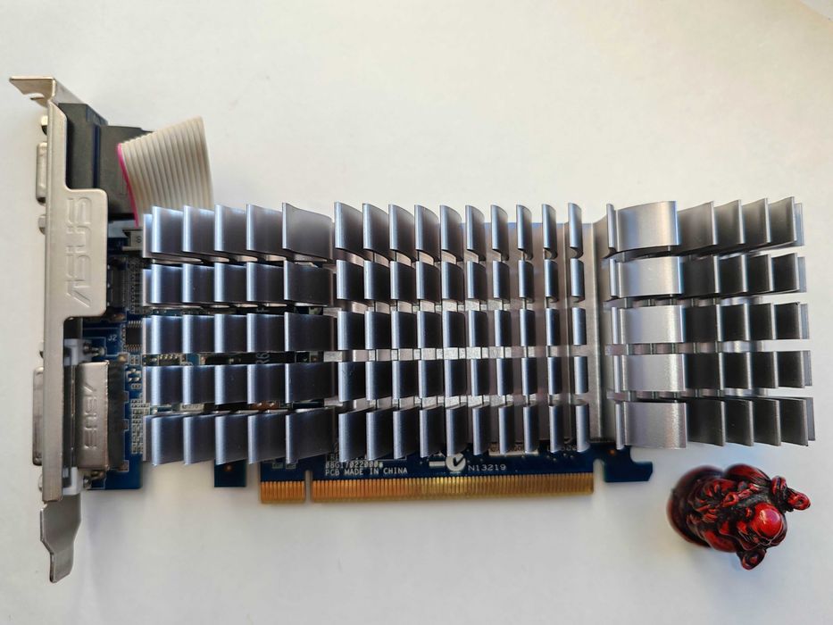 Видеокарта ASUS GeForce 210 1GB Silent