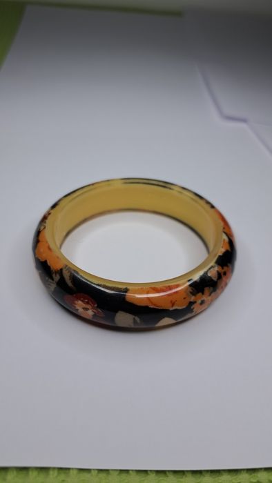 Pulseira em Madeira Com Motivo Floral