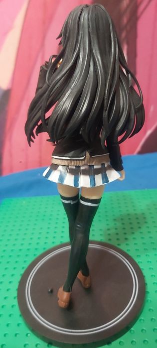 Figurka anime  Yukino Yukinoshita szkolny mundurek