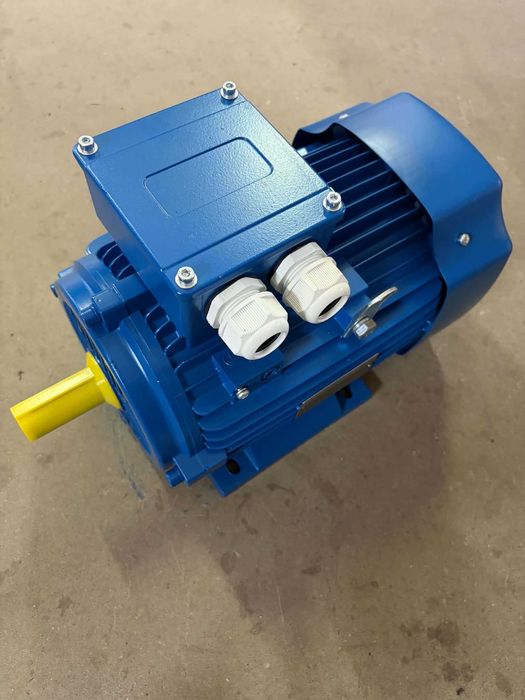 Silnik trójfazowy 112MC-4 5,5 kW, 1440 obr/min, 28 mm B3