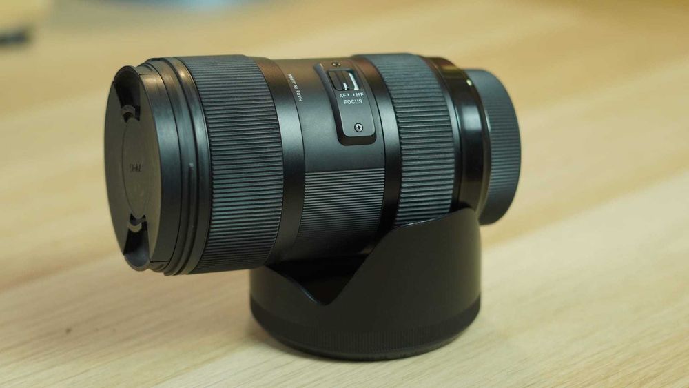 Sigma obiektyw Art 18-35/1.8 [Sony Minolta] + pokrowiec